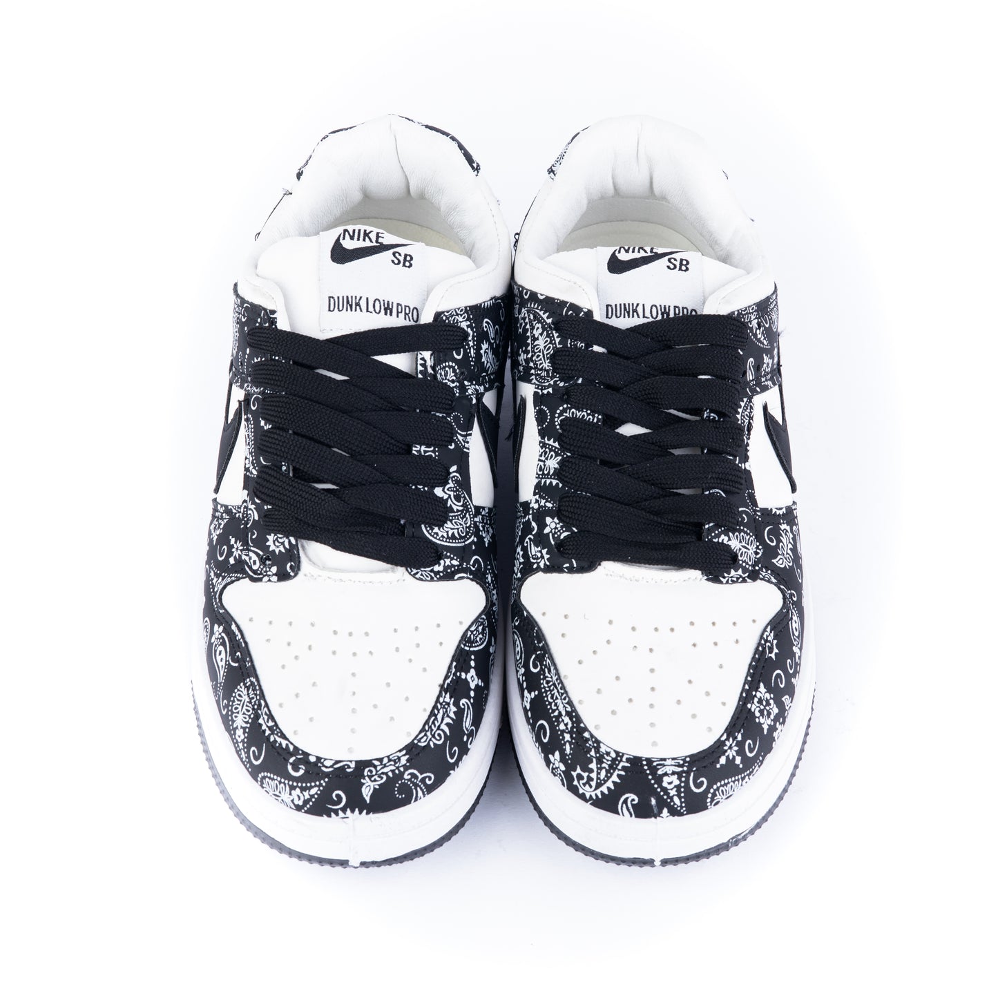 Nike SB Dunk Low – Bandana Print