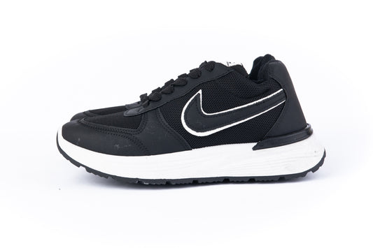 Nike Venture – Triple Black & White Outline