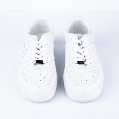 Nike Air Force 1 – Triple White