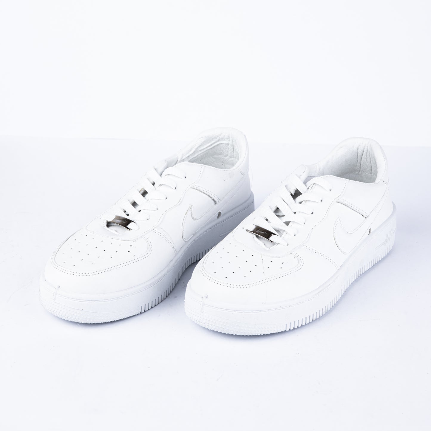 Nike Air Force 1 – Triple White